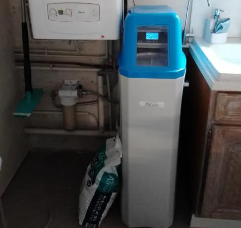 Installation d'adoucisseur d'eau par Saniserve